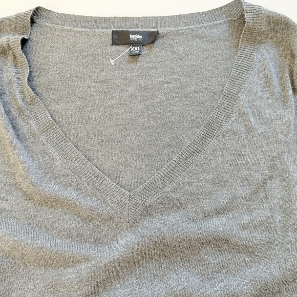 Mossimo v-neck long sleeve top grey plus size long sleeve XXL in Gray - Picture 3 of 5